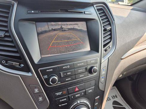 Used 2017 Hyundai Santa Fe Sport FWD image 12
