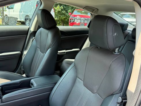 Used 2019 Honda Insight Touring image 17