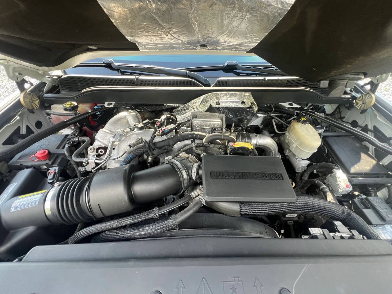 Used 2017 Chevrolet Silverado 2500 High Country w/ Duramax Plus Package AWD/4WD image 28