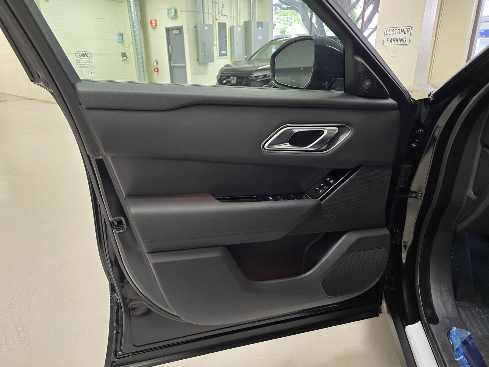 New 2026 Land Rover Range Rover Velar S AWD/4WD image 19