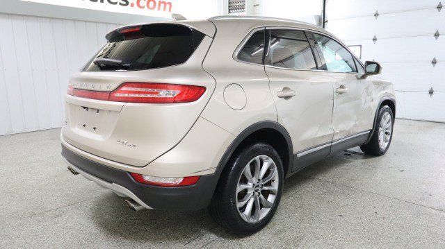 Used 2017 Lincoln MKC Select w/ Select Plus Package AWD/4WD image 6