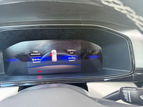 Used 2025 Volkswagen Taos S image 40