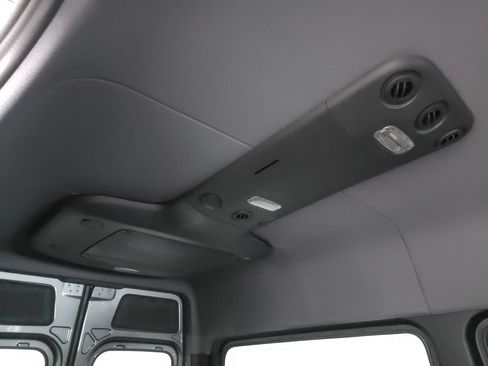 Used 2024 Mercedes-Benz Sprinter 2500 image 27