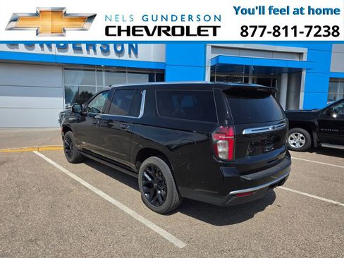 Used 2024 Chevrolet Suburban High Country w/ Advanced Technology Package AWD/4WD image 4