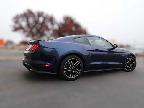 Used 2019 Ford Mustang GT image 11