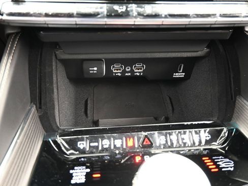 Used 2024 Jeep Grand Wagoneer L Series II w/ Quick Order Packagew 28T image 33