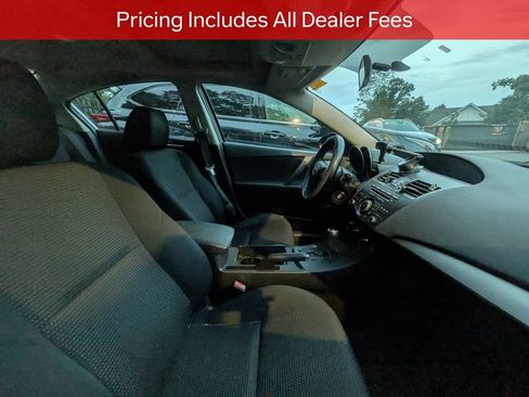 Used 2012 MAZDA MAZDA3 i Touring FWD image 9