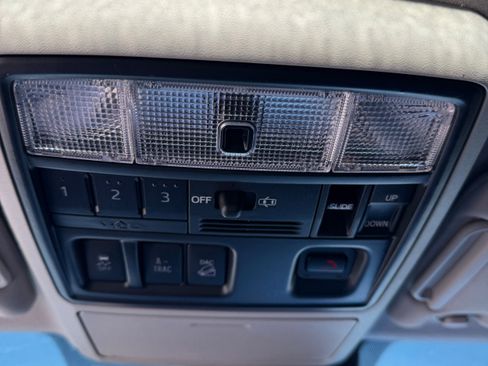 Used 2022 Toyota 4Runner SR5 Premium w/ Moonroof Package image 19