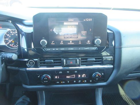 Used 2023 Nissan Pathfinder Rock Creek image 31