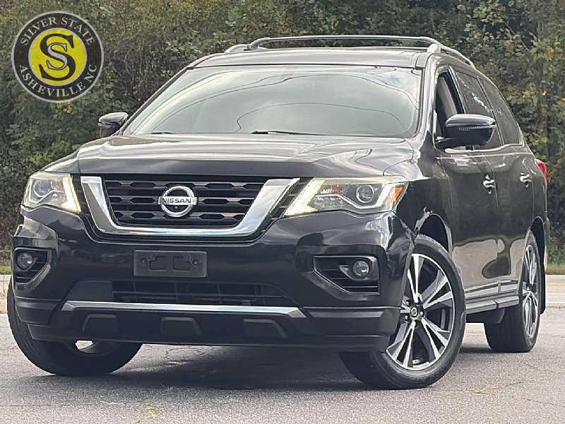 Used 2017 Nissan Pathfinder Platinum w/ Family Entertainment Package AWD/4WD image 1