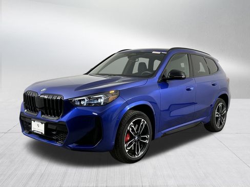Certified 2025 BMW X1 xDrive28i w/ M Sport Package image 3