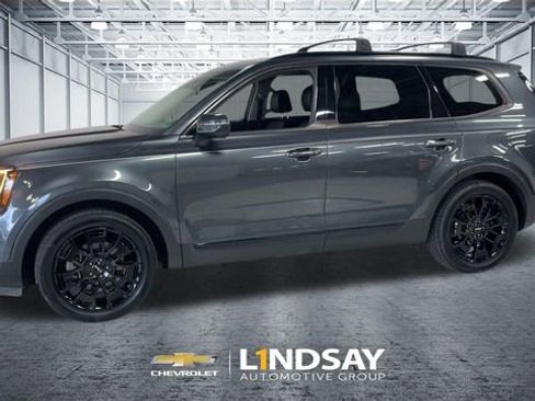 Used 2022 Kia Telluride EX w/ EX Premium Package image 6