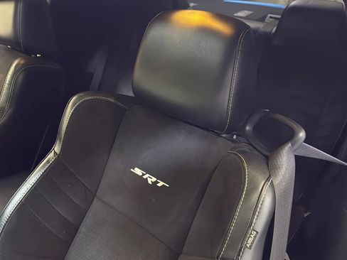 Used 2015 Dodge Challenger SRT w/ Technology Group image 17