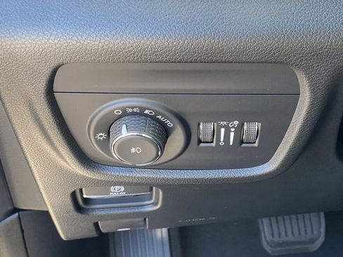 New 2025 Jeep Grand Cherokee Overland w/ Adv Protech Group III image 27