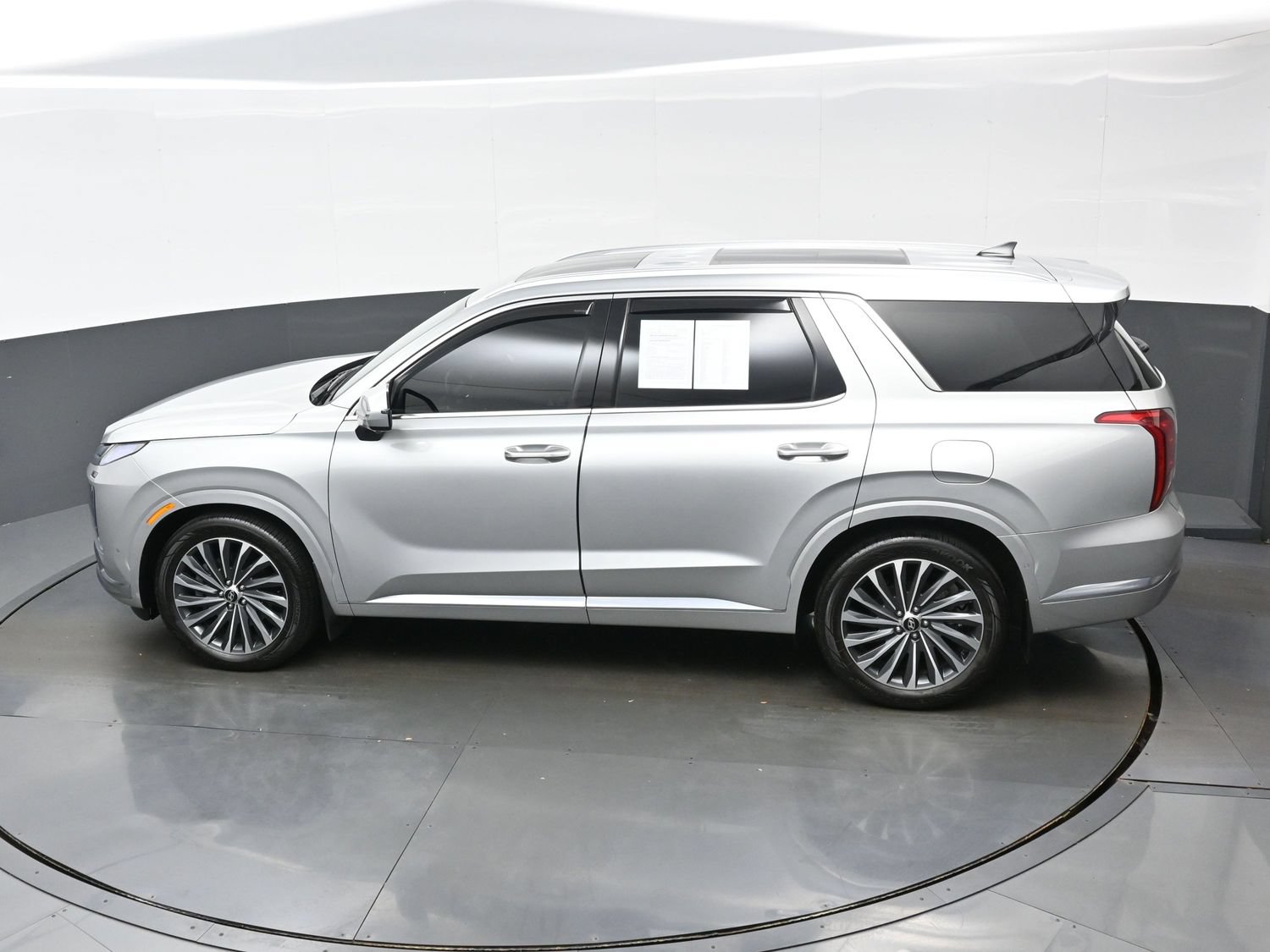 Certified 2024 Hyundai Palisade Calligraphy AWD/4WD image 38