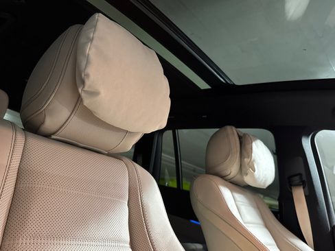 New 2026 Mercedes-Benz GLS 580 4MATIC image 14