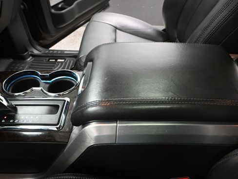 Used 2013 Ford F150 Platinum image 36