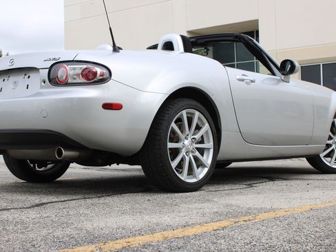 Used 2007 MAZDA MX-5 Miata Touring RWD image 29