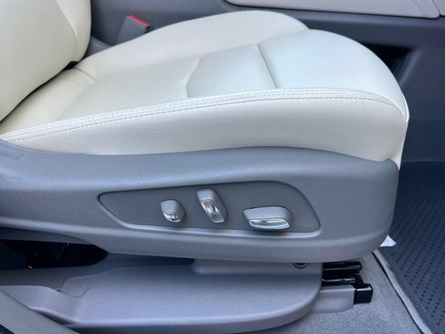Used 2026 Cadillac XT5 Premium Luxury w/ LPO, Floor Liner Package FWD image 22