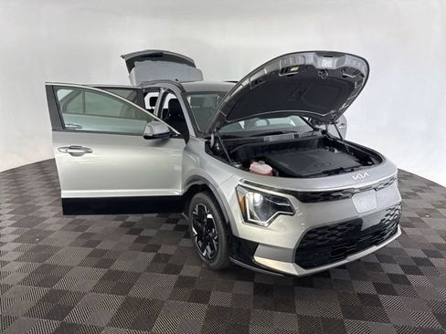 Used 2023 Kia Niro Wind w/ Wind Preserve Package FWD image 13