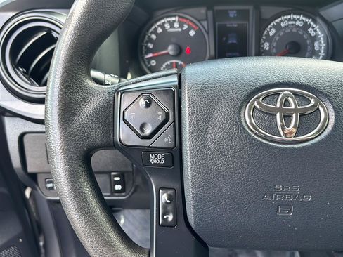 Used 2020 Toyota Tacoma SR AWD/4WD image 27