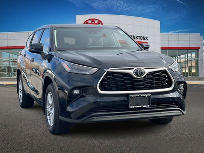 Used 2025 Toyota Highlander LE
