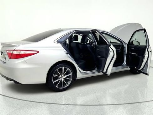 Used 2015 Toyota Camry XSE FWD image 19