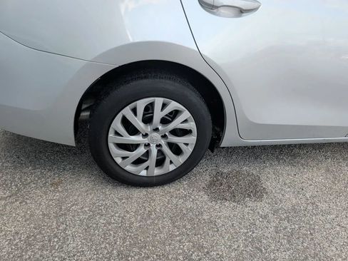 Used 2017 Toyota Corolla L FWD image 11