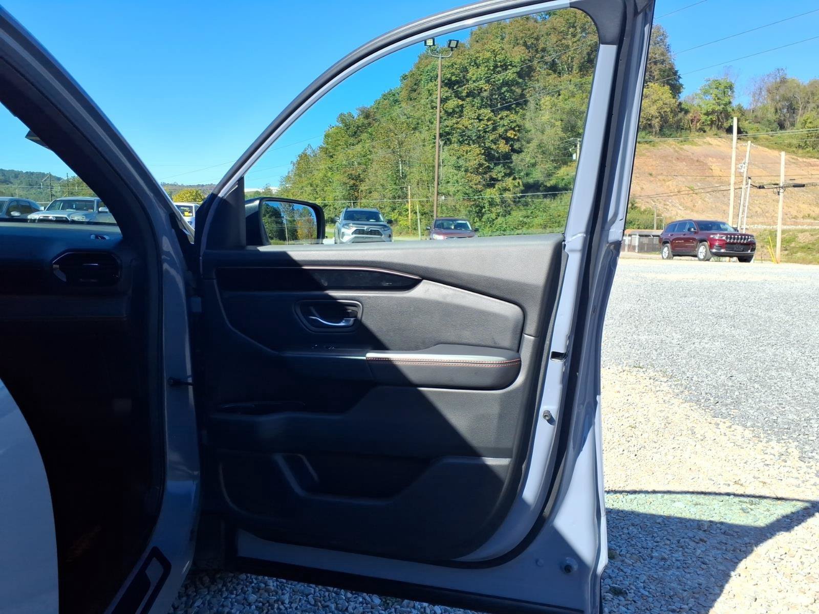 Certified 2025 Honda Pilot TrailSport image 19