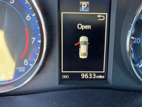 Used 2019 Toyota Corolla SE w/ Carpet Mat Package (TMS) image 14