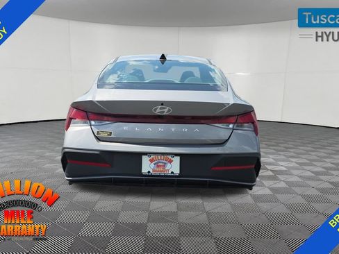Used 2024 Hyundai Elantra SEL FWD image 7