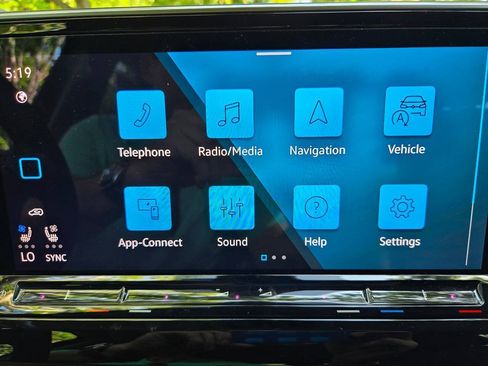 Used 2026 Volkswagen Atlas SE FWD image 25