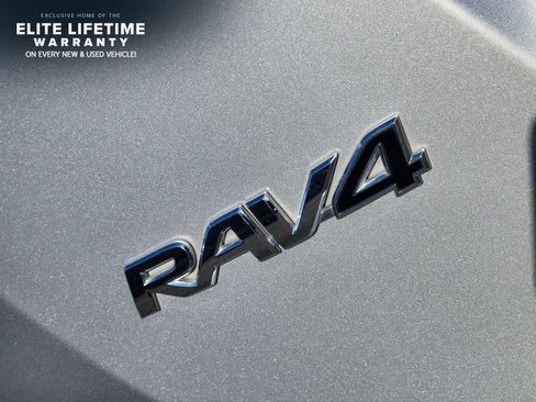 Used 2017 Toyota RAV4 XLE w/ Plus Special Value Package FWD image 7