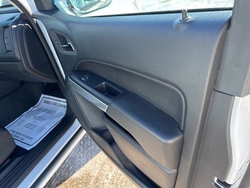 Used 2022 Chevrolet Colorado LT w/ Fleet Safety Package image 14