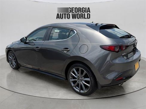 Used 2019 MAZDA MAZDA3 Hatchback w/ Preferred Package FWD image 11