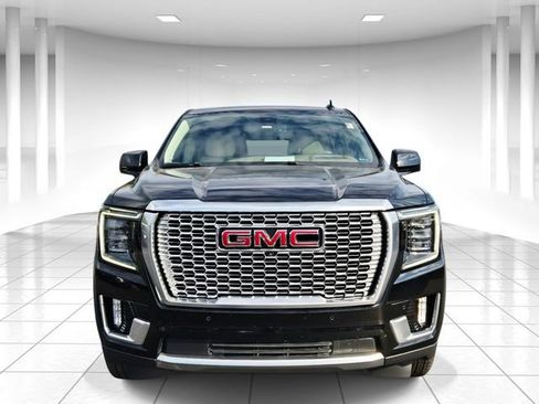 Used 2022 GMC Yukon XL Denali image 5
