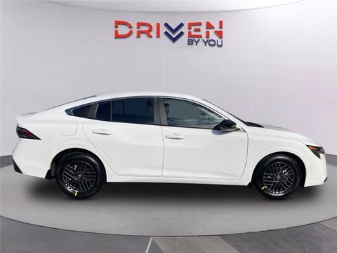 New 2026 Nissan Sentra SV w/ SV Convenience Package FWD image 3