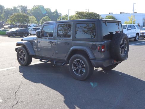 Used 2023 Jeep Wrangler Unlimited Sahara AWD/4WD image 8