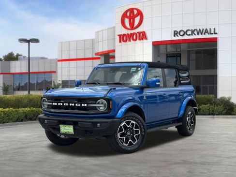Used 2023 Ford Bronco Outer Banks AWD/4WD image 1