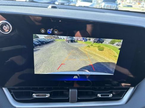 Used 2026 Chevrolet Equinox LT FWD image 19
