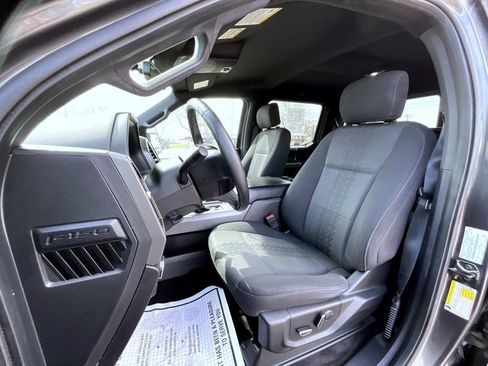 Used 2018 Ford F150 XLT w/ Equipment Group 302A Luxury image 11