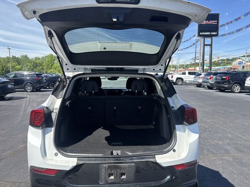 Used 2024 Buick Encore GX Sport Touring AWD/4WD image 5