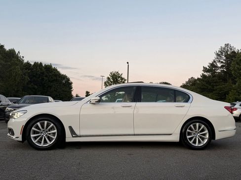 Used 2016 BMW 740i RWD image 2
