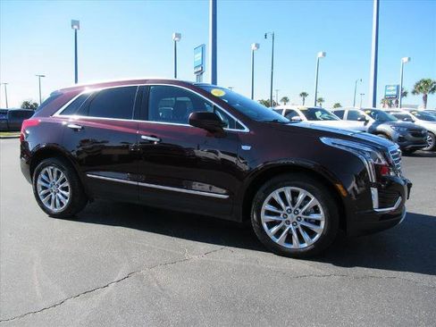 Used 2018 Cadillac XT5 Platinum w/ Driver Assist Package image 4