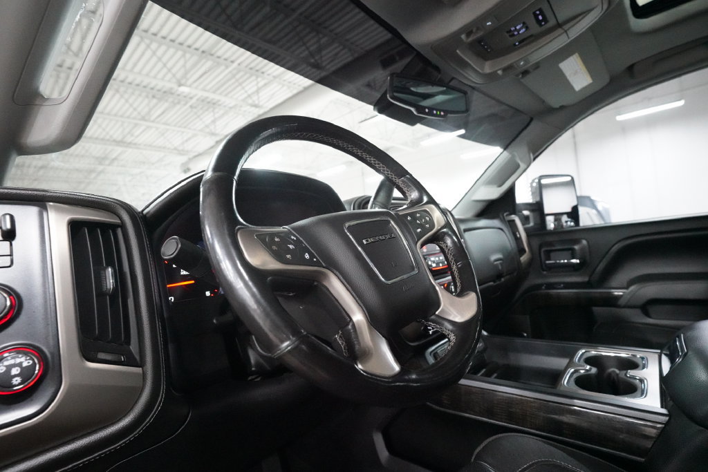Used 2016 GMC Sierra 2500 Denali w/ Driver Alert Package AWD/4WD image 8