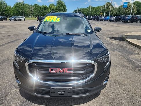 Used 2020 GMC Terrain SLE w/ Driver Convenience Package FWD image 2
