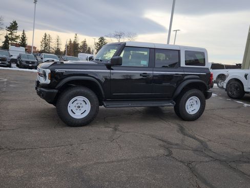 New 2025 Ford Bronco Heritage Edition image 4