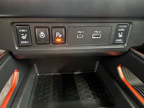 Used 2023 Nissan Frontier PRO-4X w/ Pro Convenience Package AWD/4WD image 30