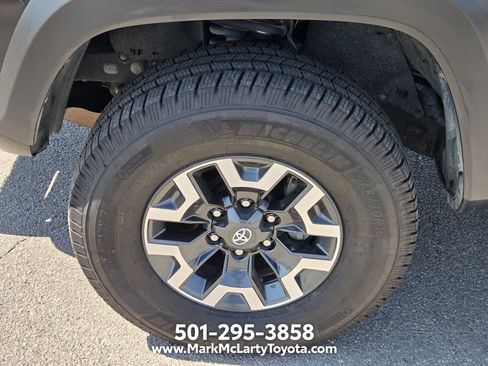 Used 2019 Toyota Tacoma TRD Off-Road AWD/4WD image 15