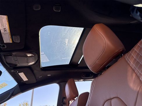 New 2026 Chrysler Pacifica Pinnacle image 18